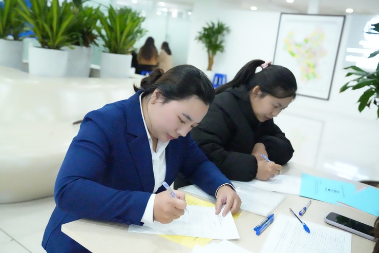 Trung tâm Phục vụ hành chính công thành phố Hà Nội tổ chức phỏng vấn ứng viên tuyển dụng lao động hợp đồng đợt 3- Ảnh 5.