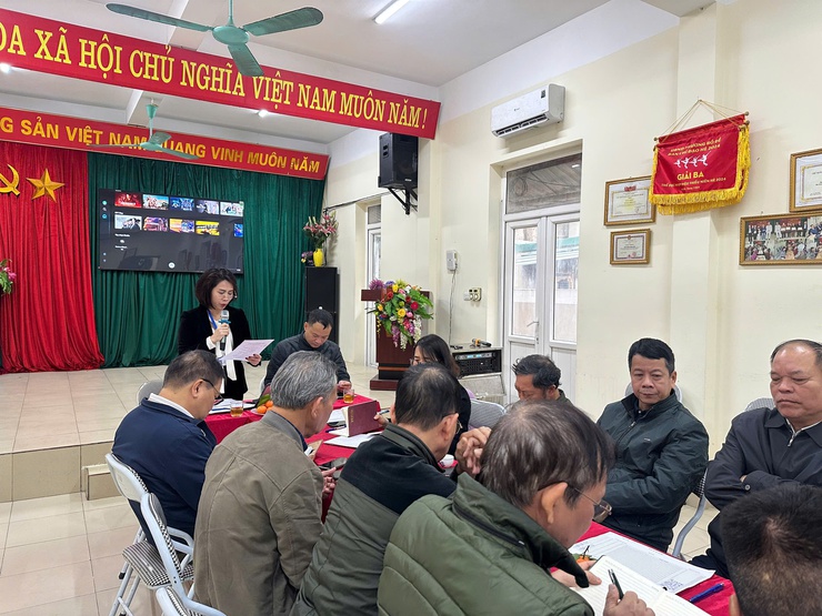 Các Ban bầu cử làm việc tại với các tổ dân phố chuẩn bị cho công tác bầu cử- Ảnh 1.