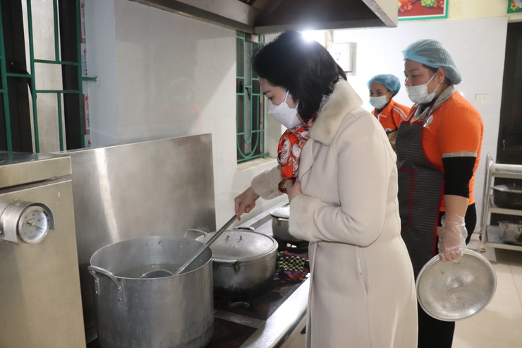 XÃ PHÚ XUYÊN TRIỂN KHAI KIỂM TRA CÔNG TÁC ĐẢM BẢO AN TOÀN THỰC PHẨM DỊP TẾT, VÀ LỄ HỘI XUÂN NĂM  2026- Ảnh 5.