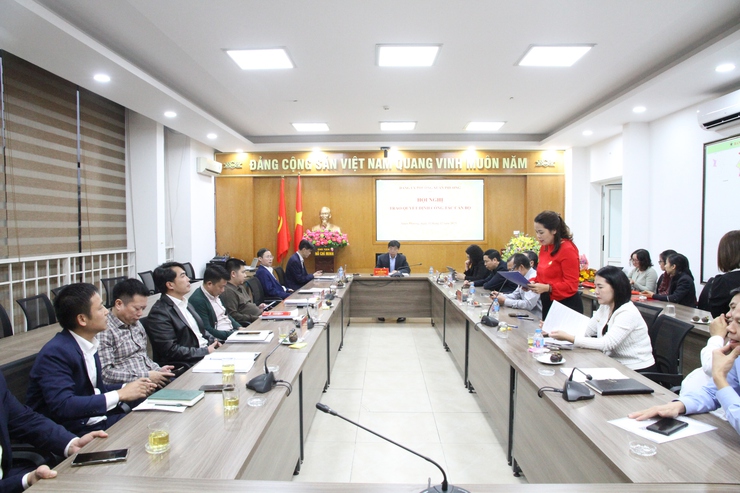 ĐẢNG ỦY PHƯỜNG XUÂN PHƯƠNG TỔ CHỨC HỘI NGHỊ CÔNG BỐ VÀ TRAO QUYẾT ĐỊNH VỀ CÔNG TÁC CÁN BỘ- Ảnh 1.