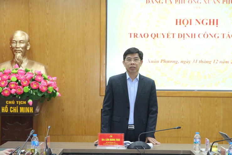 ĐẢNG ỦY PHƯỜNG XUÂN PHƯƠNG TỔ CHỨC HỘI NGHỊ CÔNG BỐ VÀ TRAO QUYẾT ĐỊNH VỀ CÔNG TÁC CÁN BỘ- Ảnh 4.