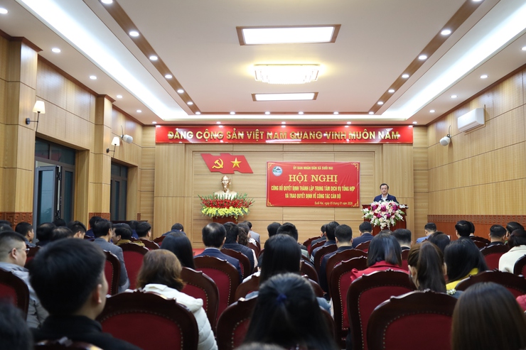 Xã Suối Hai chào cờ đầu năm, trao quyết định công tác cán bộ- Ảnh 4.