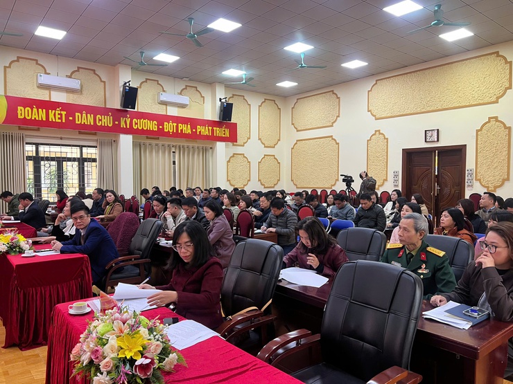 Hội nghị liên tịch giữa Đảng ủy, HĐND, UBND, MTTQ và các tổ chức chính trị – xã hội: Nâng cao trách nhiệm và tính dân chủ trong giới thiệu ứng cử đại biểu HĐND xã Ngọc Hồi- Ảnh 1.