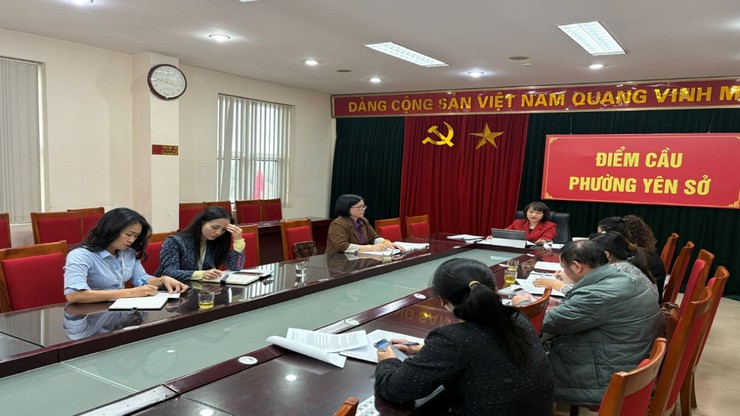 Hội nghị triển khai nhiệm vụ về công tác bảo hiểm xã hội, bảo hiểm y tế năm 2026 tại UBND phường Yên Sở, Hà Nội
- Ảnh 1.