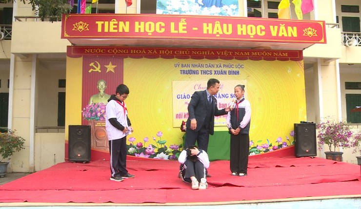 Trường THCS Xuân Đình tổ chức buổi nói chuyện chuyên đề "Xây dựng tình bạn đẹp, nói không với bạo lực học đường"- Ảnh 4.