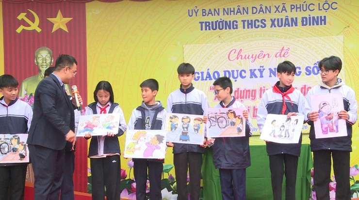 Trường THCS Xuân Đình tổ chức buổi nói chuyện chuyên đề "Xây dựng tình bạn đẹp, nói không với bạo lực học đường"- Ảnh 5.