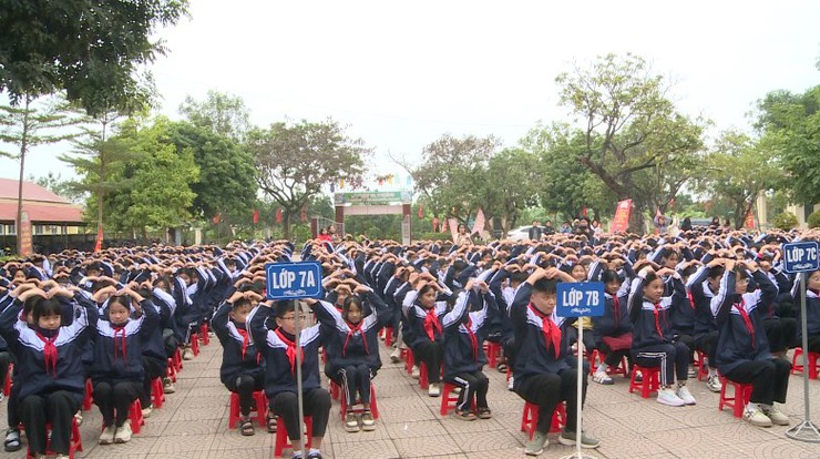 Trường THCS Xuân Đình tổ chức buổi nói chuyện chuyên đề "Xây dựng tình bạn đẹp, nói không với bạo lực học đường"- Ảnh 7.