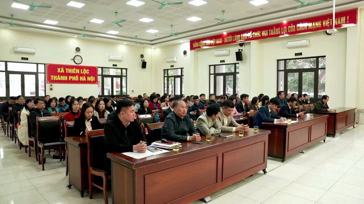 Hội nghị trao Quyết định thành lập và bổ nhiệm các chức danh lãnh đạo quản lý đối với: Trung tâm Dịch vụ Tổng hợp và Trạm Y tế xã Thiên Lộc- Ảnh 2.