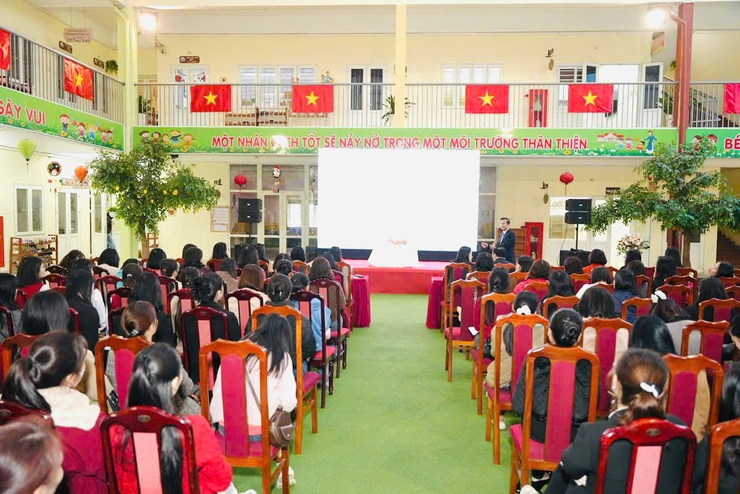 Phòng Văn hóa - Xã hội xã Thiên Lộc tập huấn chuyên đề "Phòng và xử lý một số tai nạn thương tích, một số bệnh thường gặp ở trẻ mầm non".- Ảnh 2.