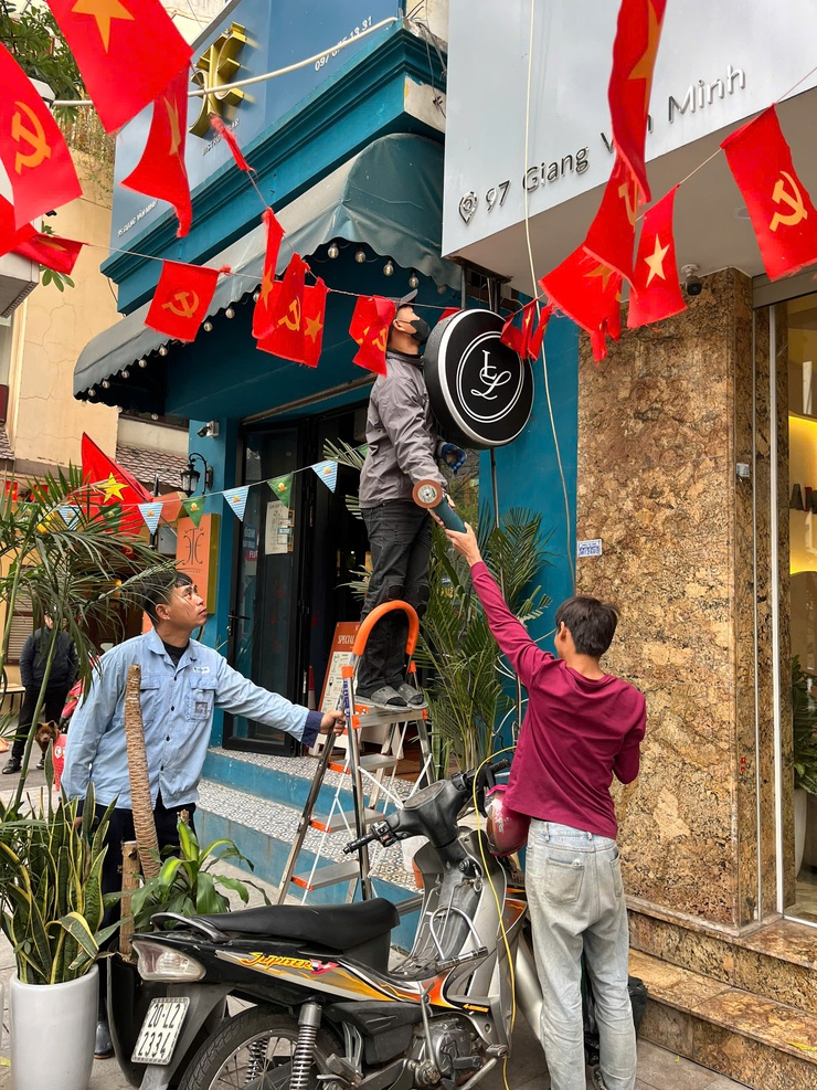 Phường Ngọc Hà ra quân cao điểm xử lý vi phạm trật tự đô thị, vệ sinh môi trường chào mừng Đại hội XIV của Đảng- Ảnh 8.