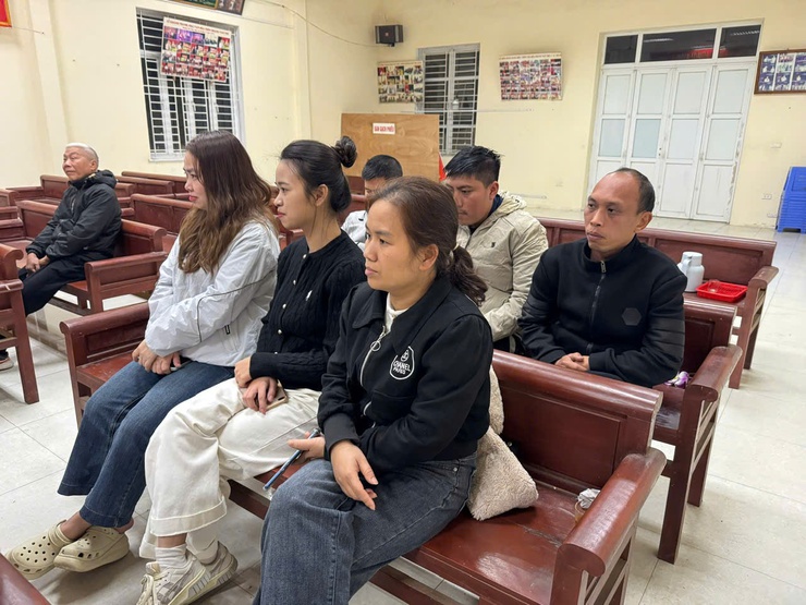 THƯỜNG TRỰC, BAN THƯỜNG VỤ ĐẢNG ỦY XÃ DÂN HÒA DỰ SINH HOẠT CHI BỘ ĐẦU NĂM 2026, TẬP TRUNG TRIỂN KHAI NHIỆM VỤ THÁNG 01 VÀ CÔNG TÁC CHUẨN BỊ BẦU CỬ- Ảnh 7.