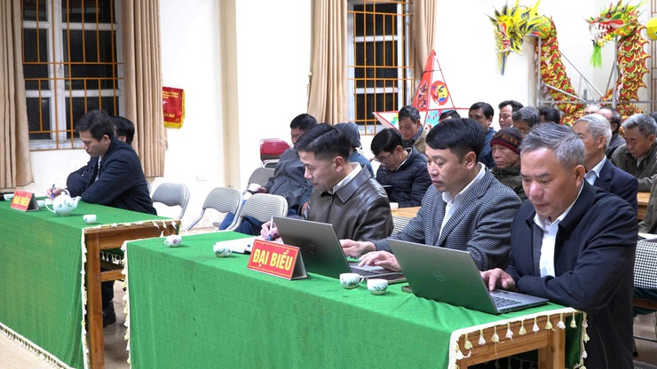 THƯỜNG TRỰC, BAN THƯỜNG VỤ ĐẢNG ỦY XÃ DÂN HÒA DỰ SINH HOẠT CHI BỘ ĐẦU NĂM 2026, TẬP TRUNG TRIỂN KHAI NHIỆM VỤ THÁNG 01 VÀ CÔNG TÁC CHUẨN BỊ BẦU CỬ- Ảnh 14.