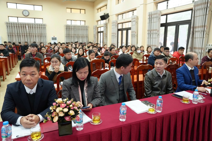 Khai giảng lớp bồi dưỡng nhận thức về Đảng năm 2026- Ảnh 1.