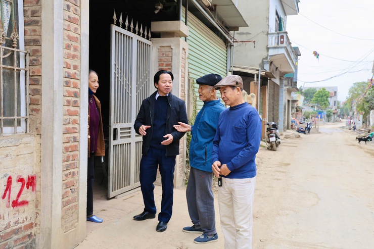 Người dân thôn Chi Nê đồng thuận bàn giao mặt bằng, tạo đà đẩy nhanh tiến độ Dự án cải tạo, nâng cấp tuyến đường Quốc lộ 6 - Trung Hòa- Ảnh 3.