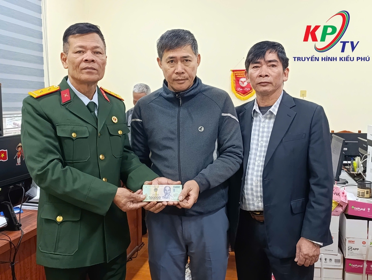 XÃ KIỀU PHÚ: MÁI NHÀ ẤM ÁP – MÙA XUÂN TRỌN VẸN CHO NHỮNG HOÀN CẢNH KHÓ KHĂN- Ảnh 3.