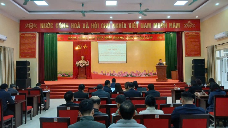 BAN THƯỜNG VỤ ĐẢNG ỦY XÃ HÒA LẠC TRIỂN KHAI QUY ĐỊNH PHÂN CẤP QUẢN LÝ CÁN BỘ; RÀ SOÁT, BỔ SUNG QUY HOẠCH CÁN BỘ CÁC NHIỆM KỲ 2025–2030, 2026–2031- Ảnh 1.