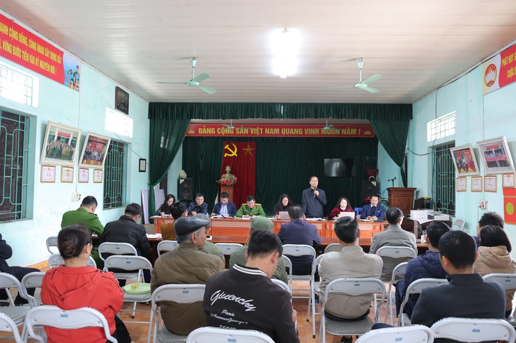 Ủy ban nhân dân xã Phú Nghĩa tổ chức hội nghị tuyên truyền, vận động các hộ gia đình, các nhân sử dụng đất thu hồi thực hiện “Dự án cải tạo, nâng cấp Quốc lộ 6 đoạn Ba La – Xuân Mai”- Ảnh 1.