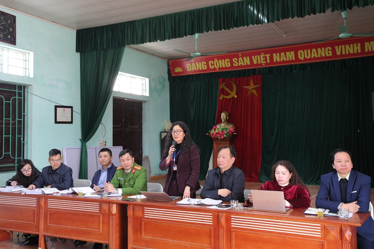 Ủy ban nhân dân xã Phú Nghĩa tổ chức hội nghị tuyên truyền, vận động các hộ gia đình, các nhân sử dụng đất thu hồi thực hiện “Dự án cải tạo, nâng cấp Quốc lộ 6 đoạn Ba La – Xuân Mai”- Ảnh 4.