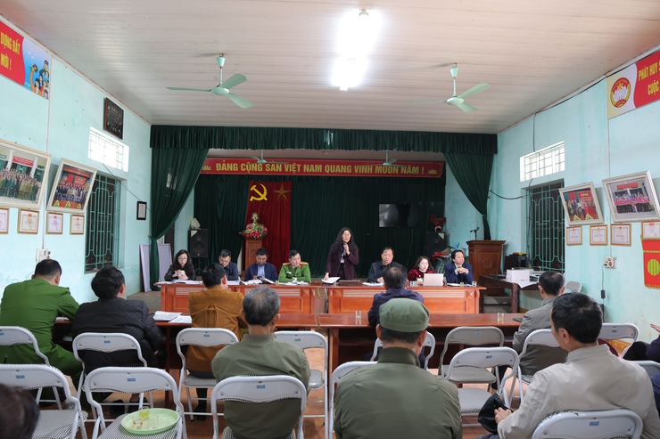 Ủy ban nhân dân xã Phú Nghĩa tổ chức hội nghị tuyên truyền, vận động các hộ gia đình, các nhân sử dụng đất thu hồi thực hiện “Dự án cải tạo, nâng cấp Quốc lộ 6 đoạn Ba La – Xuân Mai”- Ảnh 3.