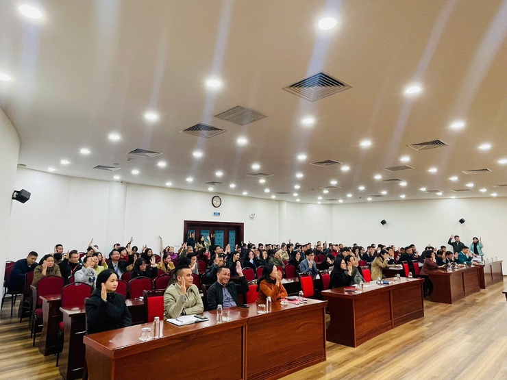 HỘI NGHỊ LIÊN TỊCH LẤY Ý KIẾN CỬ TRI NƠI CÔNG TÁC ĐỐI VỚI NGƯỜI DỰ KIẾN GIỚI THIỆU ỨNG CỬ ĐẠI BIỂU HĐND THÀNH PHỐ HÀ NỘI VÀ ĐẠI BIỂU HĐND PHƯỜNG CẦU GIẤY NHIỆM KỲ 2026 – 2031- Ảnh 6.