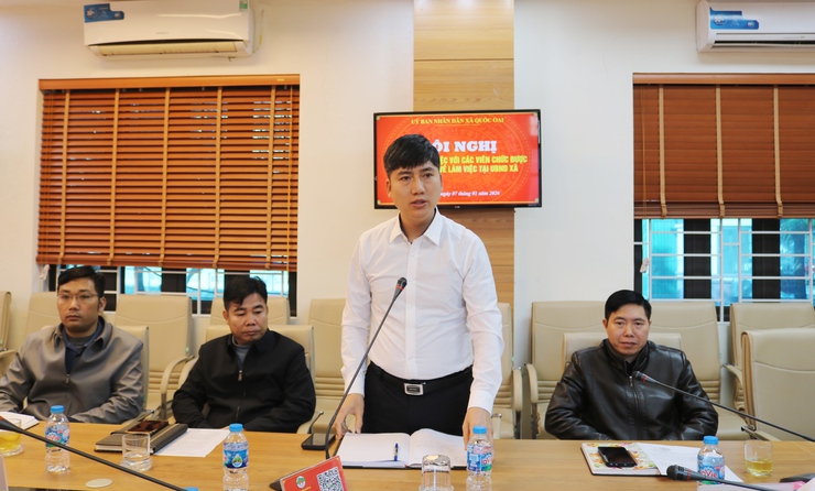 UBND XÃ QUỐC OAI TỔ CHỨC HỘI NGHỊ TIẾP NHẬN, TRAO QUYẾT ĐỊNH TĂNG CƯỜNG VIÊN CHỨC LĨNH VỰC ĐẤT ĐAI- Ảnh 6.