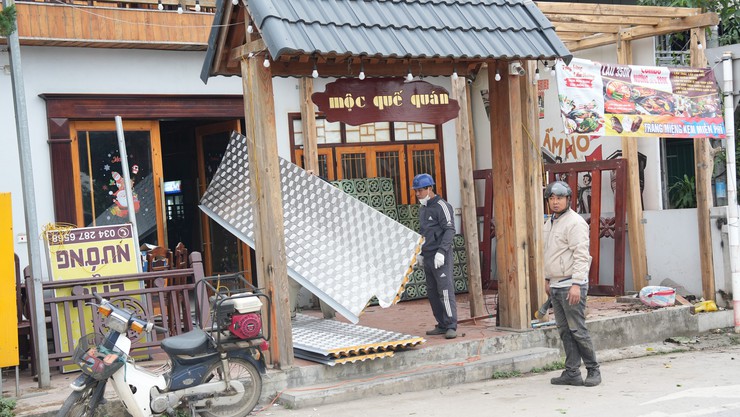 Xã Dương Hoà ra quân giải toả hành lang an toàn giao thông, lập lại trật tự kỷ cương, văn minh đô thị- Ảnh 11.