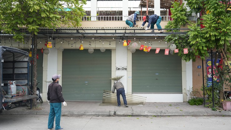 Xã Dương Hoà ra quân giải toả hành lang an toàn giao thông, lập lại trật tự kỷ cương, văn minh đô thị- Ảnh 4.