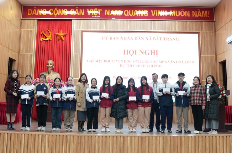 UBND xã Bát Tràng gặp mặt, động viên đội tuyển học sinh giỏi lớp 9 dự thi cấp Thành phố- Ảnh 3.