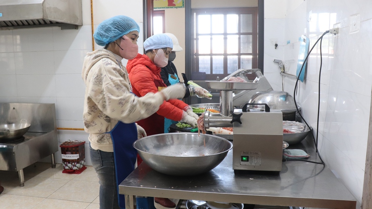 
PHÚ XUYÊN TĂNG CƯỜNG KIỂM TRA CÔNG TÁC AN TOÀN THỰC PHẨM DỊP TẾT, VÀ LỄ HỘI XUÂN NĂM  2026
- Ảnh 5.