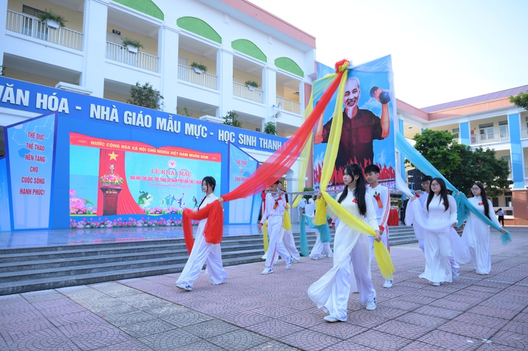 Tinh gọn bộ máy - Gần dân, phục vụ nhân dân tốt hơn- Ảnh 1.