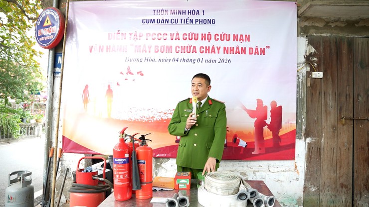 Diễn tập PCCC và cứu hộ cứu nạn, vận hành máy bơm chữa cháy tại thôn Minh Hoà 1 xã Dương Hoà- Ảnh 3.