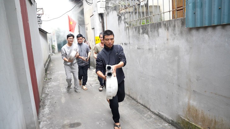 Diễn tập PCCC và cứu hộ cứu nạn, vận hành máy bơm chữa cháy tại thôn Minh Hoà 1 xã Dương Hoà- Ảnh 5.