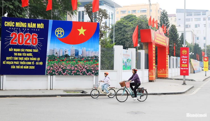 Xã Nam Phù quyết tâm tổ chức Tết Bính Ngọ 2026 an toàn, tiết kiệm, văn minh theo Chỉ thị của Thành ủy Hà Nội- Ảnh 1.