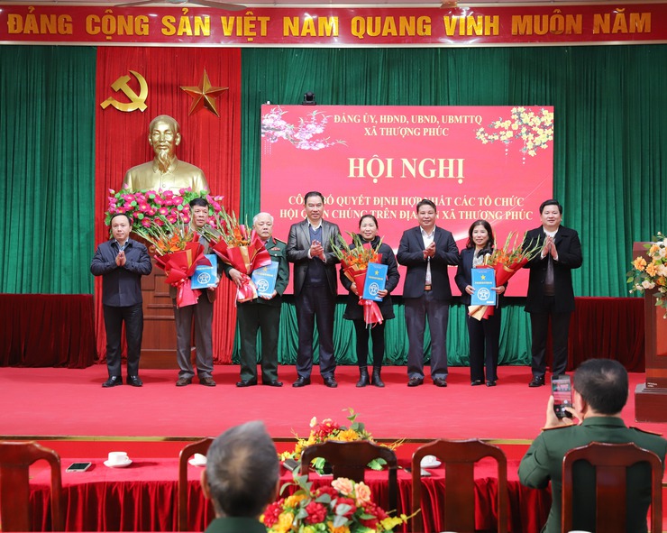 Xã Thượng Phúc công bố Quyết định hợp nhất các Hội Quần chúng trên địa bàn- Ảnh 1.