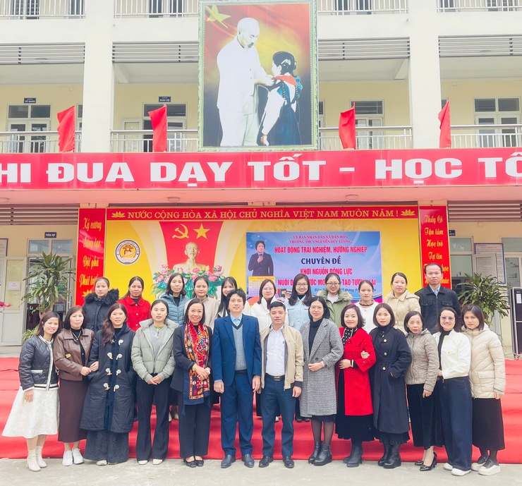 TRƯỜNG THCS NGUYỄN ĐỨC LƯỢNG TỔ CHỨC HOẠT ĐỘNG TRẢI NGHIỆM, HƯỚNG NGHIỆP
"KHƠI NGUỒN ĐỘNG LỰC – NUÔI DƯỠNG ƯỚC MƠ, KIẾN TẠO TƯƠNG LAI"- Ảnh 5.