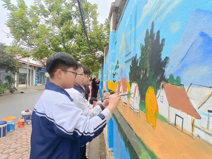 XÃ HÒA LẠC PHÁT ĐỘNG TRIỂN KHAI TRANH TƯỜNG BÍCH HỌA, CHỈNH TRANG CẢNH QUAN MÔI TRƯỜNG TẠI TRƯỜNG THCS THẠCH HÒA- Ảnh 1.