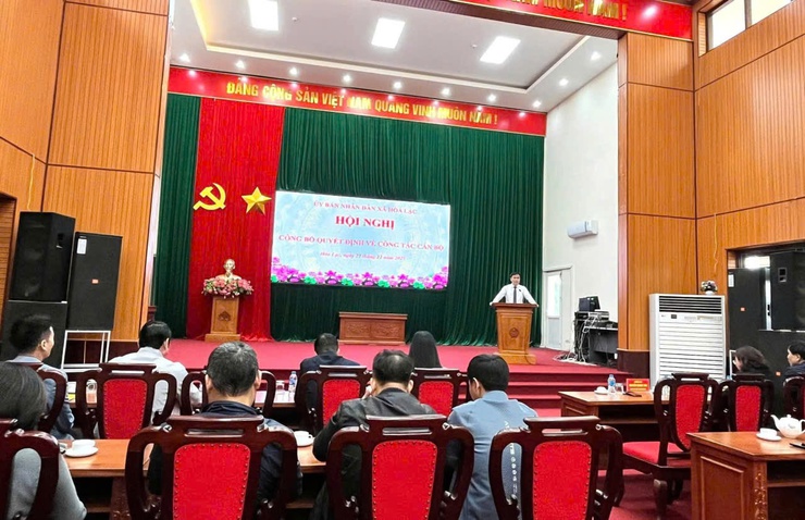 Xã Hòa Lạc công bố công tác cán bộ Phòng Văn hóa – Xã hội và Trung tâm Văn hóa – Thông tin và Thể thao- Ảnh 1.