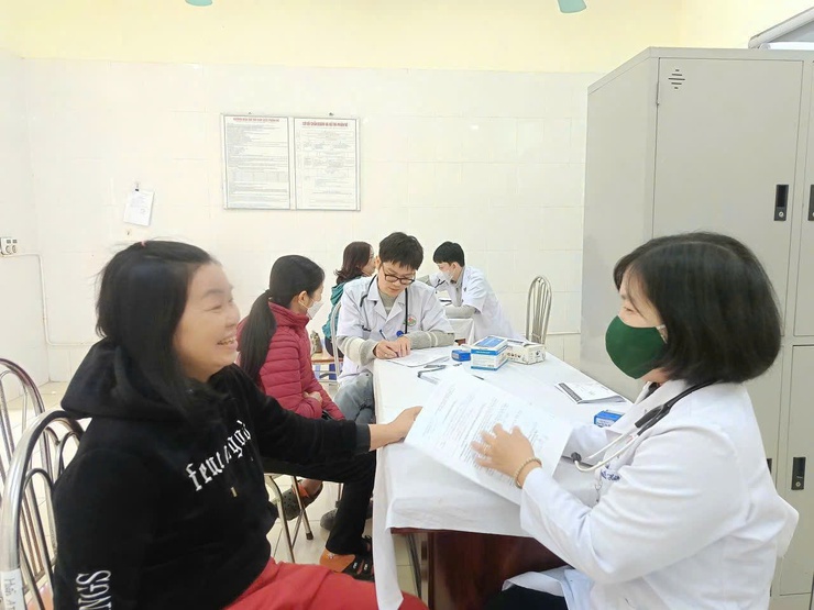 Xã Hòa Lạc tổ chức khám bệnh cho người cao tuổi, đối tượng chính sách và bảo trợ xã hội- Ảnh 3.