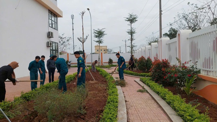 PHÁT HUY TÌNH NGHĨA QUÂN – DÂN TRONG CHĂM LO SỰ NGHIỆP GIÁO DỤC- Ảnh 3.
