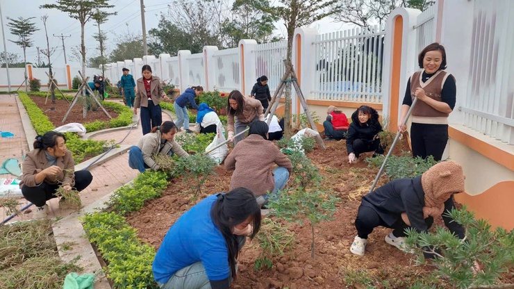 PHÁT HUY TÌNH NGHĨA QUÂN – DÂN TRONG CHĂM LO SỰ NGHIỆP GIÁO DỤC- Ảnh 1.