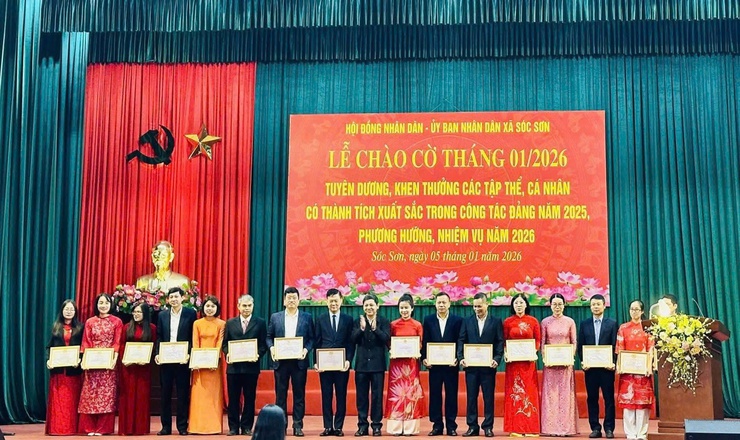 ĐẢNG ỦY-HĐND-UBND-UBMTTQ XÃ SÓC SƠN TỔ CHỨC LỄ CHÀO CỜ THÁNG 01/2026 – MỞ RA MỘT NĂM MỚI VỚI NHIỀU KỲ VỌNG- Ảnh 7.