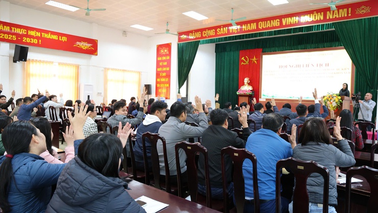 Xã Tam Hưng tổ chức hội nghị lấy ý kiến cử tri nơi công tác đối với người được dự kiến giới thiệu ứng cử Đại biểu HĐND các cấp nhiệm kỳ 2026-2031- Ảnh 1.