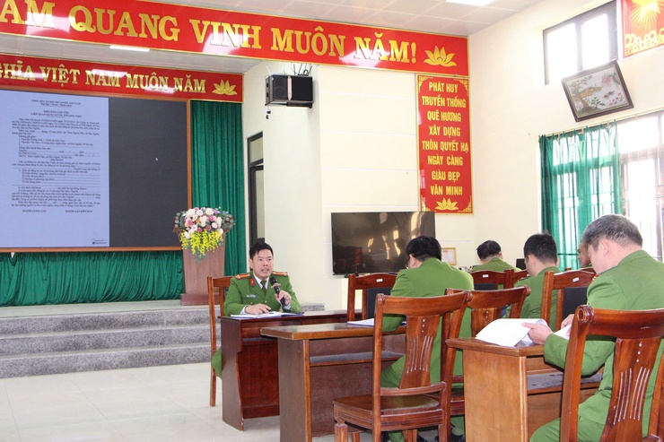 Công an xã Phú Nghĩa triển khai tiếp tục thực hiện Kế hoạch số 375 của Công an Thành phố Hà Nội về đồng bộ, làm sạch dữ liệu phương tiện- Ảnh 4.