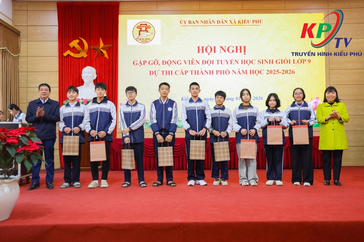 Xã Kiều Phú gặp gỡ, động viên các em học sinh lớp 9 tham dự kỳ thi học sinh giỏi cấp Thành phố năm học 2025 – 2026- Ảnh 6.
