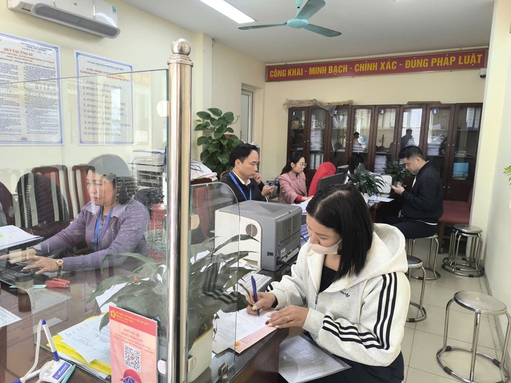 Cải cách hành chính - khâu đột phá, lấy sự hài lòng của Nhân dân làm thước đo- Ảnh 3.