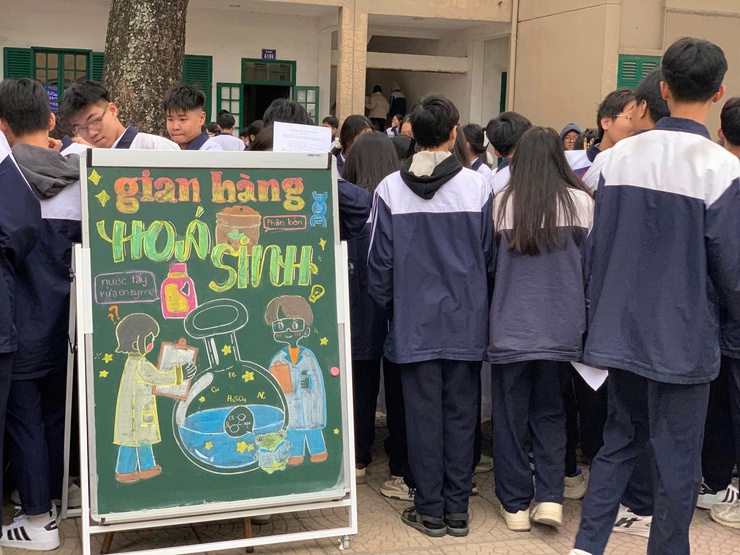 NGÀY HỘI HỌC SINH – SINH VIÊN: TRẢI NGHIỆM STEM HÔM NAY, ĐỊNH HƯỚNG NGHỀ NGHIỆP NGÀY MAI- Ảnh 6.