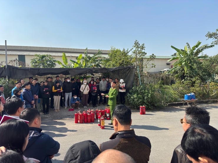 Trang bị “kỹ năng vàng” phòng cháy từ cơ sở- Ảnh 7.