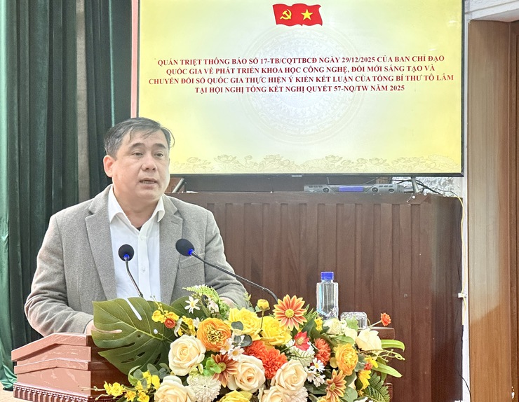 ĐẢNG ỦY XÃ THƯ LÂM QUÁN TRIỆT THÔNG BÁO SỐ 17 CỦA TRUNG ƯƠNG, TRIỂN KHAI KẾ HOẠCH CẬP NHẬT CƠ SỞ DỮ LIỆU TỔ CHỨC BỘ MÁY, BIÊN CHẾ, HỒ SƠ CÁN BỘ- Ảnh 3.