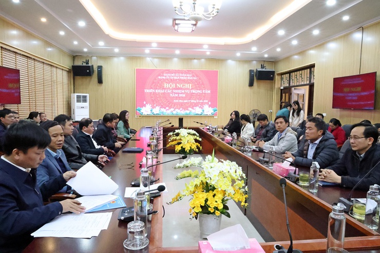 Đảng ủy Ủy ban nhân dân xã Xuân Mai triển khai nhiệm vụ trọng tâm năm 2026
- Ảnh 1.