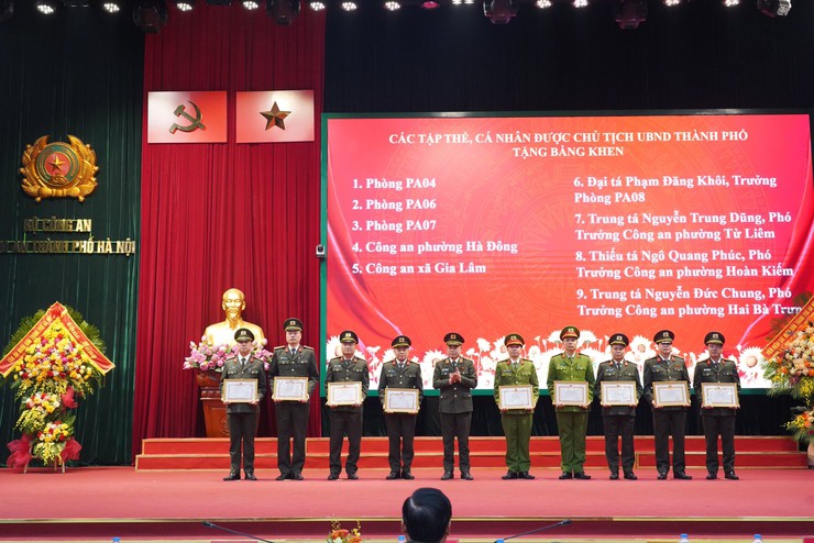 CÔNG AN HÀ NỘI CHỦ ĐỘNG, LINH HOẠT TRONG BẢO VỆ AN NINH QUỐC GIA- Ảnh 3.